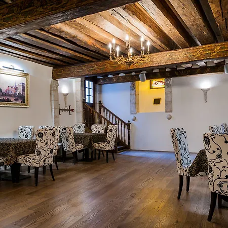 Three Crowns Residents Hotel Tallin