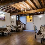 Three Crowns Residents فندق تالين