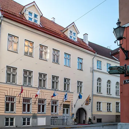 Hotel Three Crowns Residents 3*