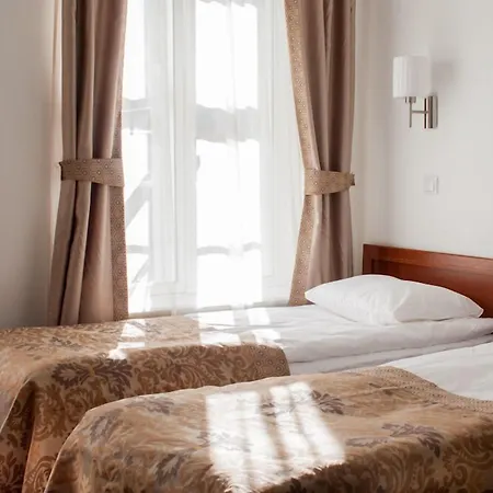 Three Crowns Residents Hotel Tallinn