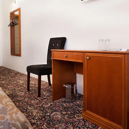 Three Crowns Residents