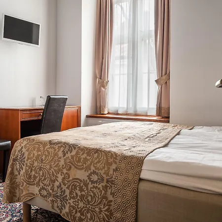 Three Crowns Residents Hotel Tallinn