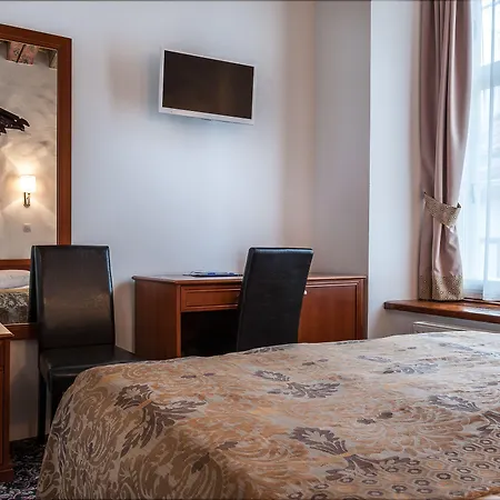 Hotel Three Crowns Residents