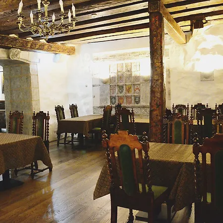 Three Crowns Residents Hotel