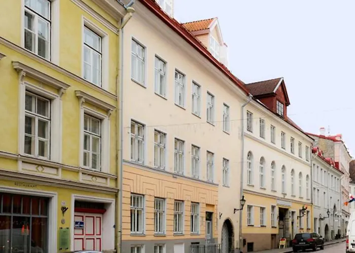 쓰리 크라운 레지던츠