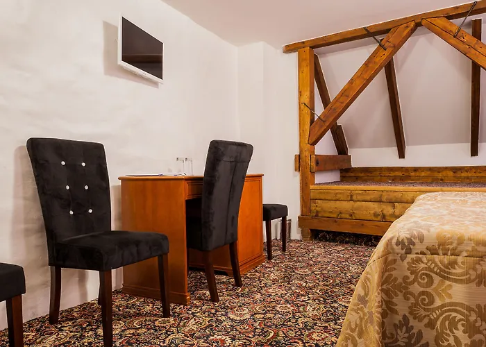 Three Crowns Residents 3*