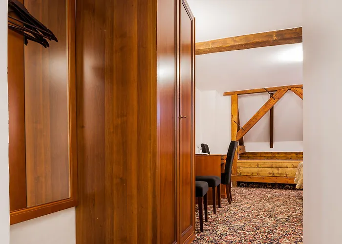 Three Crowns Residents Reval