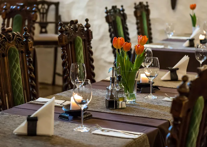 쓰리 크라운 레지던츠