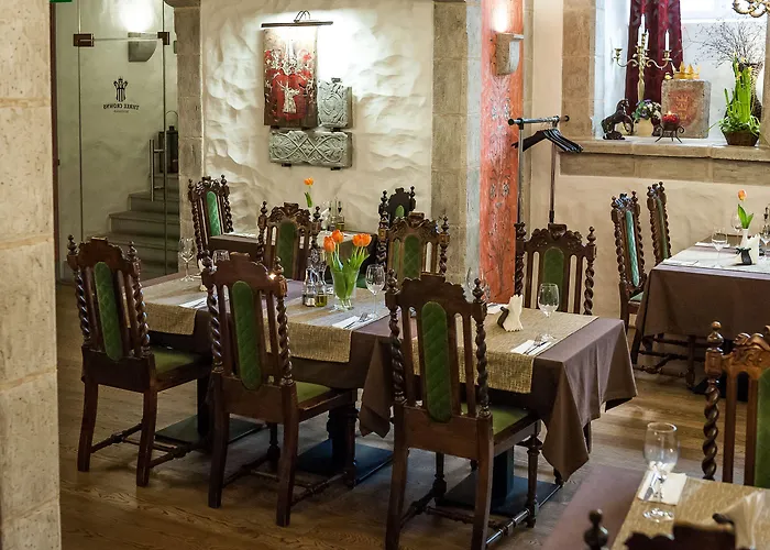 Three Crowns Residents Reval