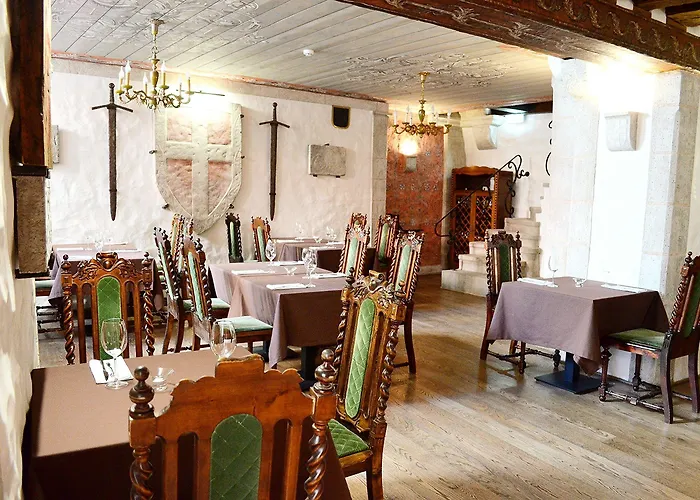 Three Crowns Residents 3*