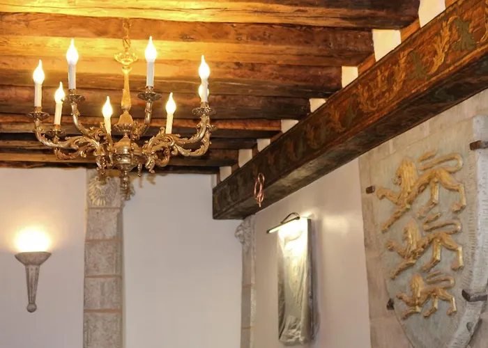 Three Crowns Residents Reval