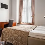 Three Crowns Residents Hotell Tallinn