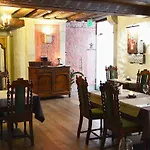 Three Crowns Residents 3*