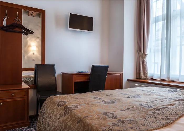 Hotel Three Crowns Residents