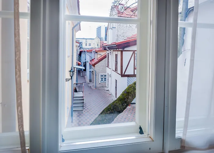 Three Crowns Residents Hotel Tallinn