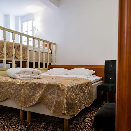 スリー クラウンズ レジデンツ 3*