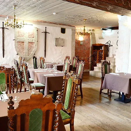 スリー クラウンズ レジデンツ 3*