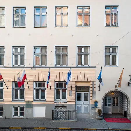 ホテル スリー クラウンズ レジデンツ 3*