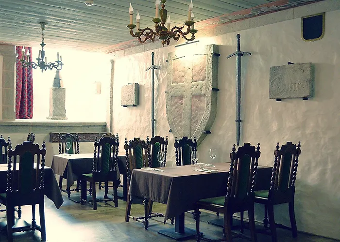 Three Crowns Residents Hotell